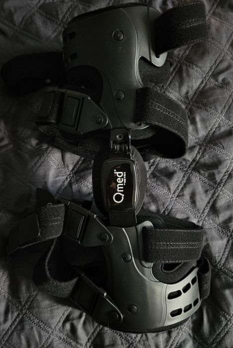 Orteza kolana QMED OASIS OA Brace, Lewa, UNIWERSALNY