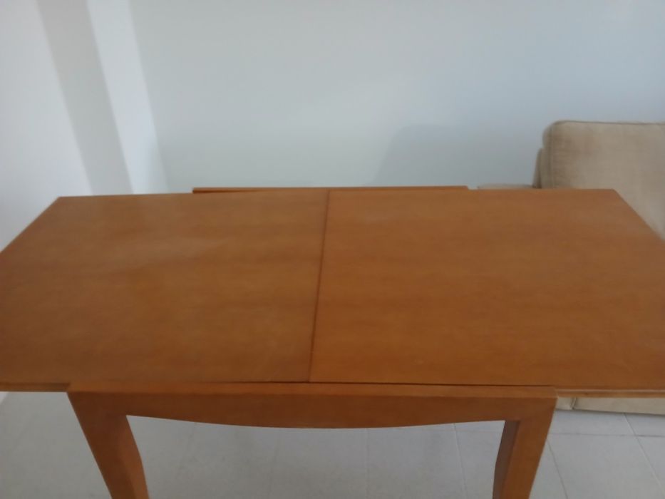 Mesa com cadeiras