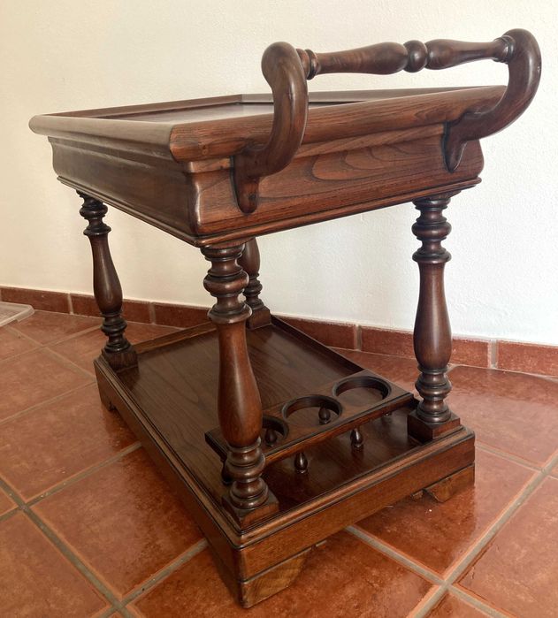 Mobiliário estilo Louis Philippe