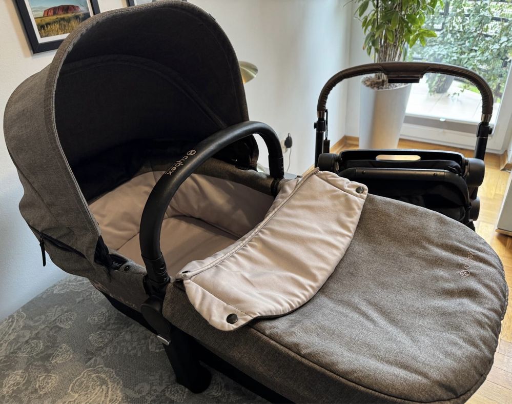 Cybex Priam 2.0 Deep Black Rose Gold spacerówka + gondola + akcesoria