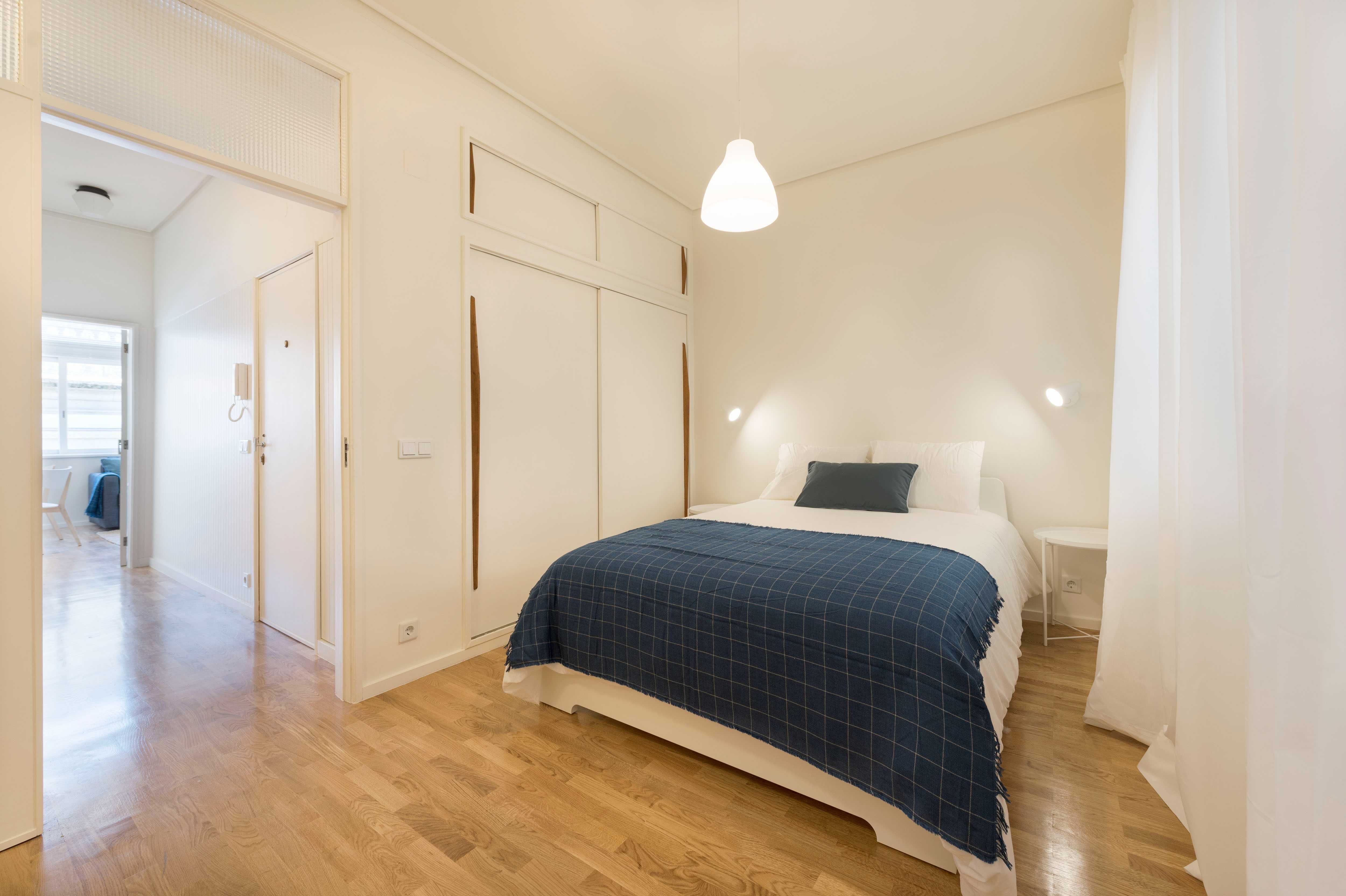 Apartamento T1 à Praça de Carlos Alberto no Porto.