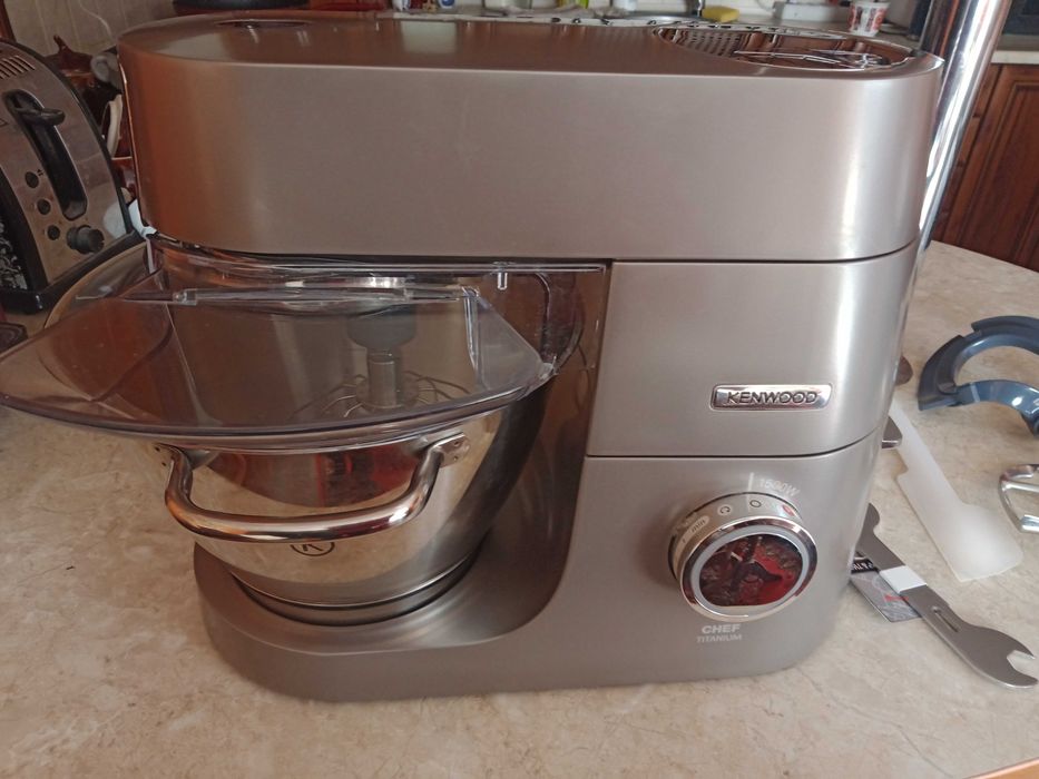 Продам KENWOOD Chef Titanium KVC7300S