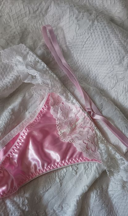 Różowe majtki L z paskiem