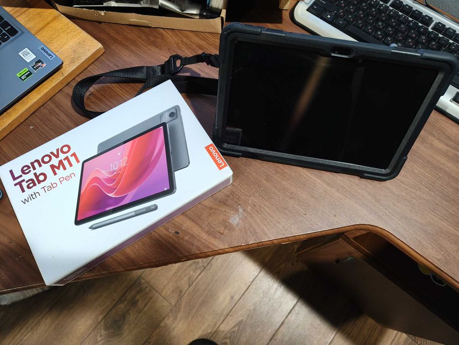 Планшет Lenovo Tab M11 8/128 LTELuna Grey + Pen та чохол трансформер