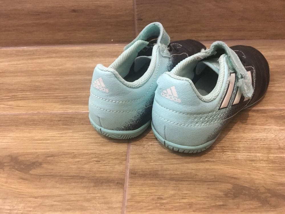 Halówki adidas rozmiar 30,5