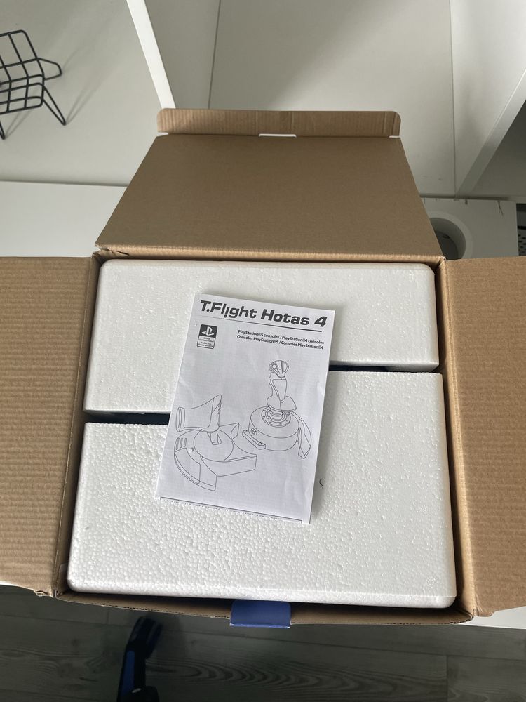 Joy stick trustmaster T-flight Hotas 4