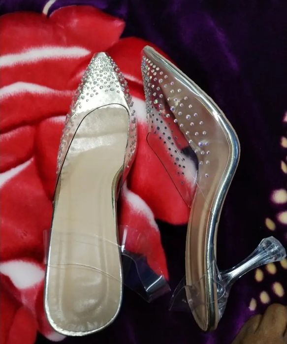 Transparentne szpilki w szpic 40 sexi