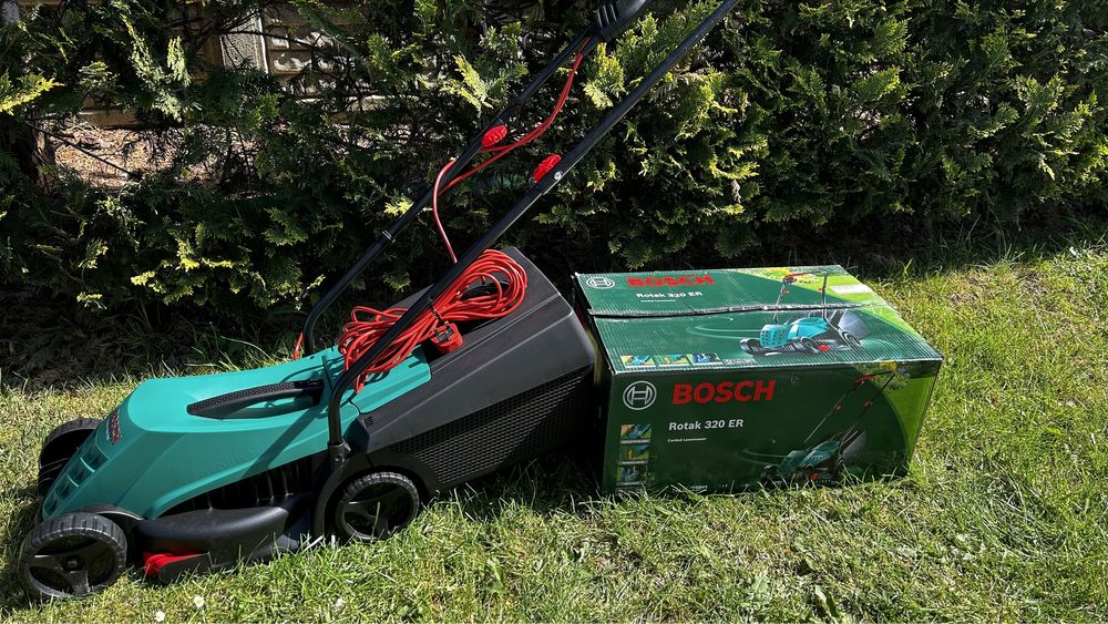 Kosiarka elektryczna Bosch Rotak 320 er