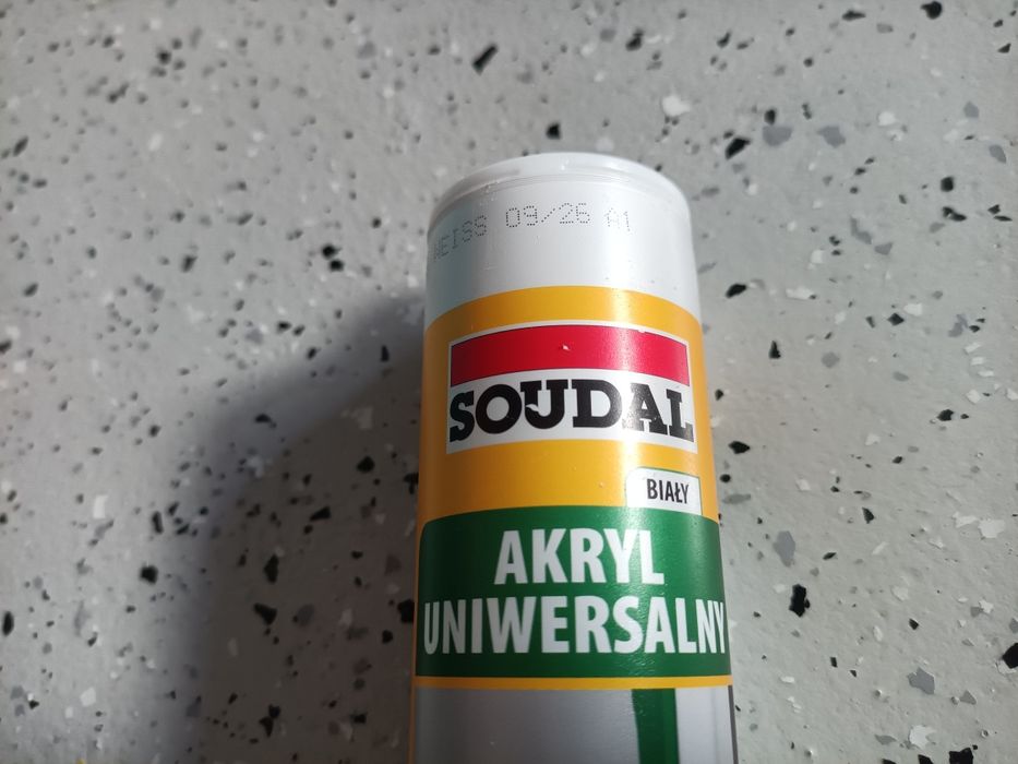 Akryl uniwersalny Soudal tuba nowy
