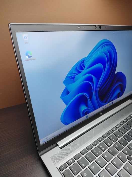 LAPTOP | HP ZBook FireFly 15 G8 | i7-1165G7 | Quadro T500 16GB 512SSD
