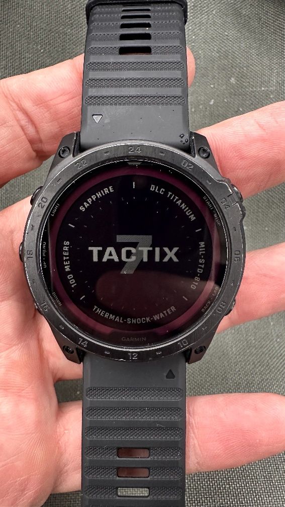 Garmin Tactix 7 pro sapphire solar titanium