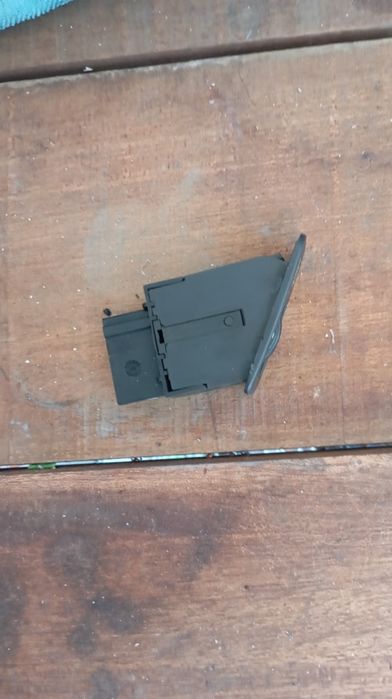 Interruptor regulador do nível dos faróis Peugeot 106