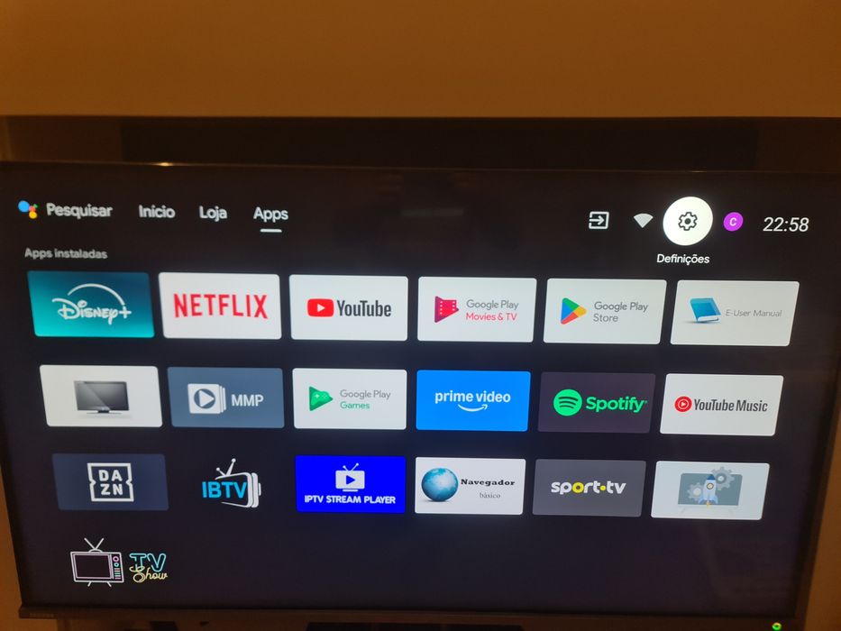 Vendo televisão 50" QLED  da marca Toshiba