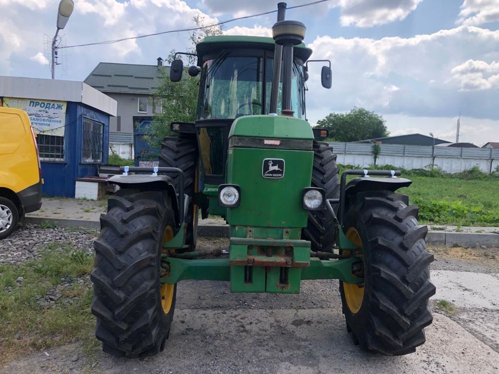 Трактор John Deere 3640