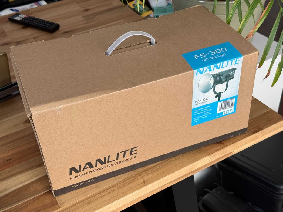 Lampa Nanlite FS-300 LED Daylight Spot Light 5600K / FV23