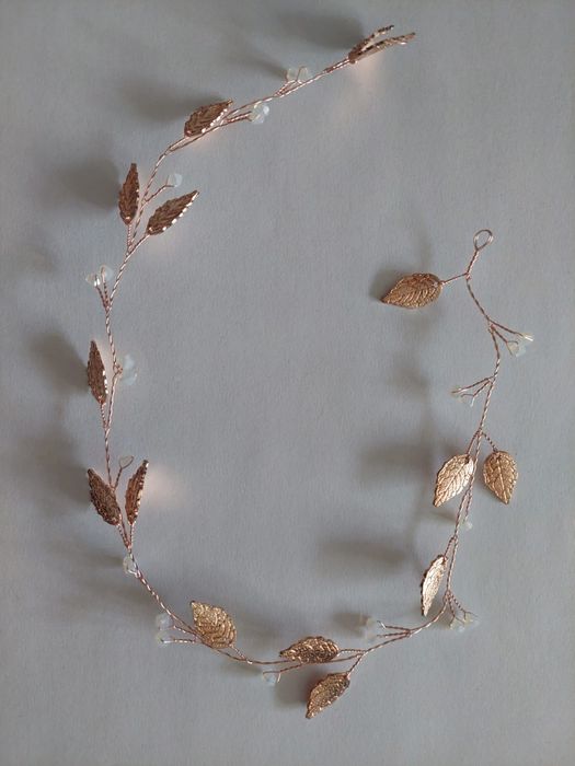 Metalowa ozdoba do włosów w kolorze różowego złota