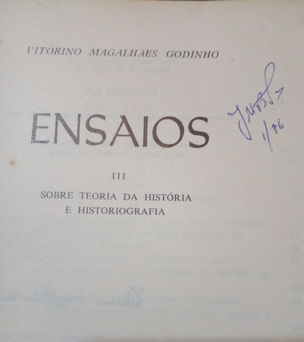 Livro antigoN °33 da 1 °EDIÇÃO 1971 "ENSAIOS" Assinada pelo Autor