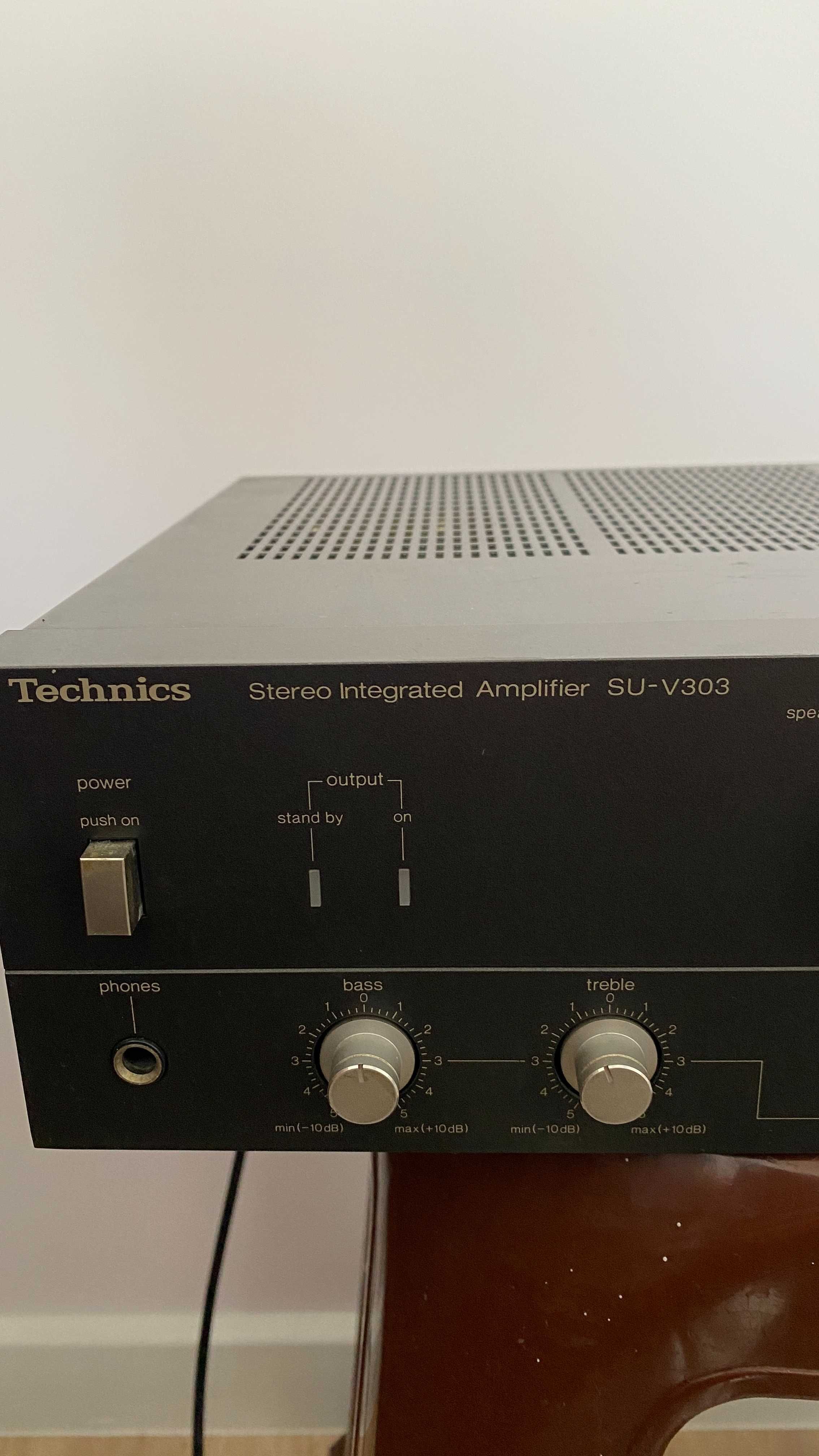 Усилитель Technics SU-V303