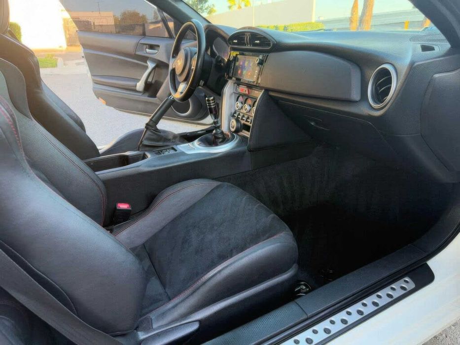 Subaru BRZ Limited      2018