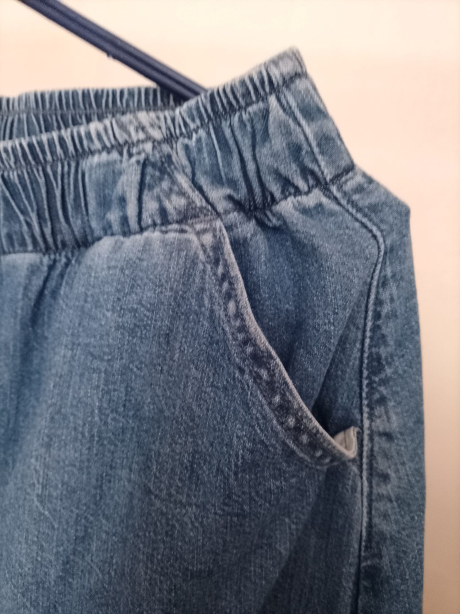 Спідниця джинсова Levi's. Розмір 29.