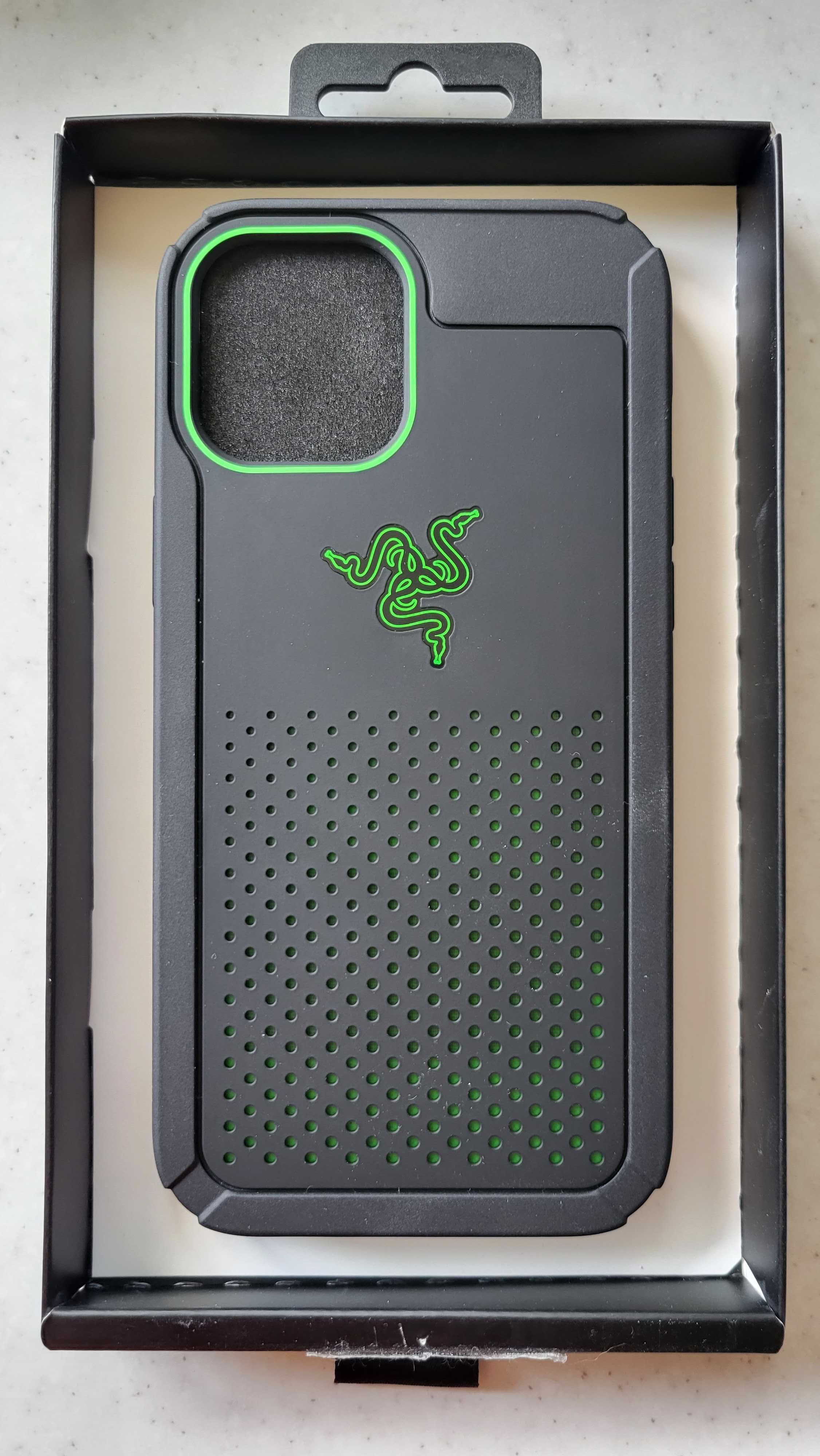 Etui Razer Arctech Pro IPhone 6.7 Cala