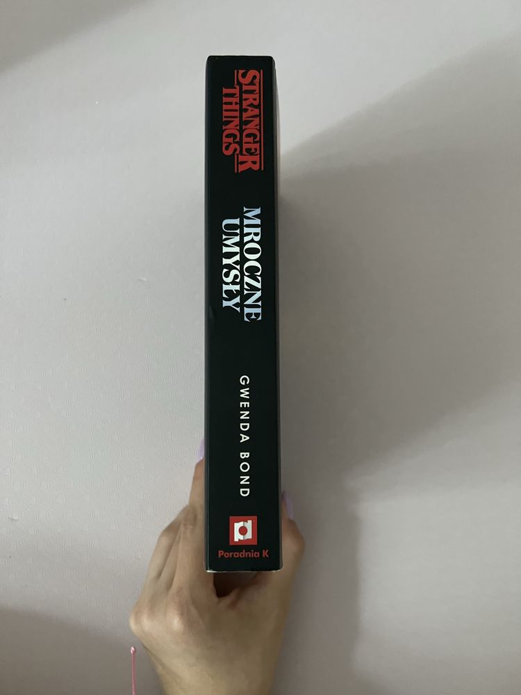 książka mroczne umysły