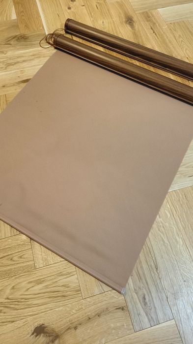 Roleta okienna z kasetą brązowa bezinwazyjny montaż lewa strona 76 cm