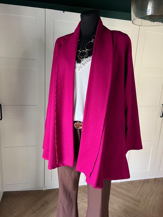 Różowa marynarka narzutka wykonana w 100% z czystej wełny rozmiar 44