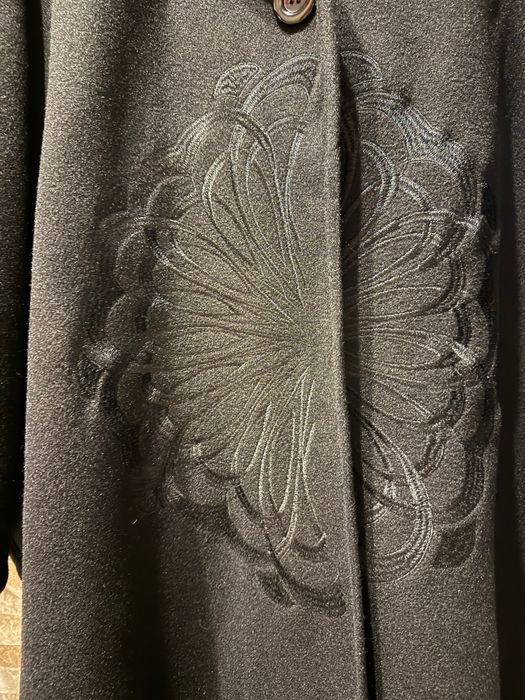 Czarne ponczo Desigual