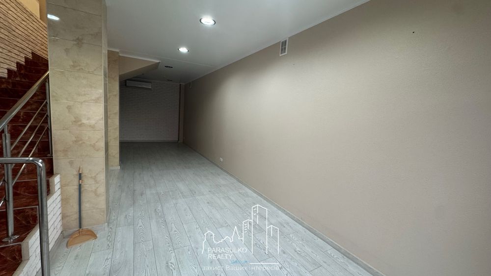 Здам ліквідне комерційне приміщення в центрі міста