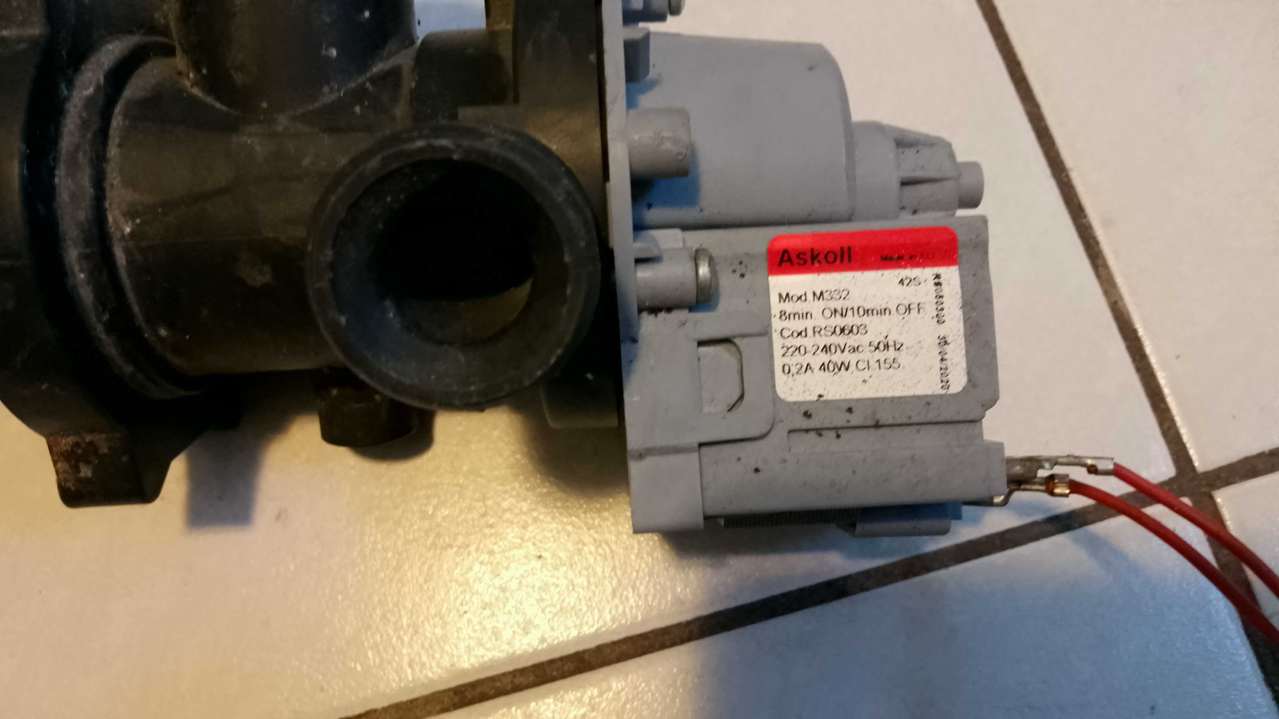 Pompka pralki Indesit WG522TX
