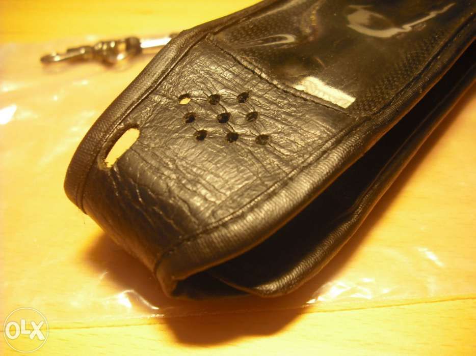 Bolsa Axess em Pele p/ Telemóvel Clássico Panasonic G450