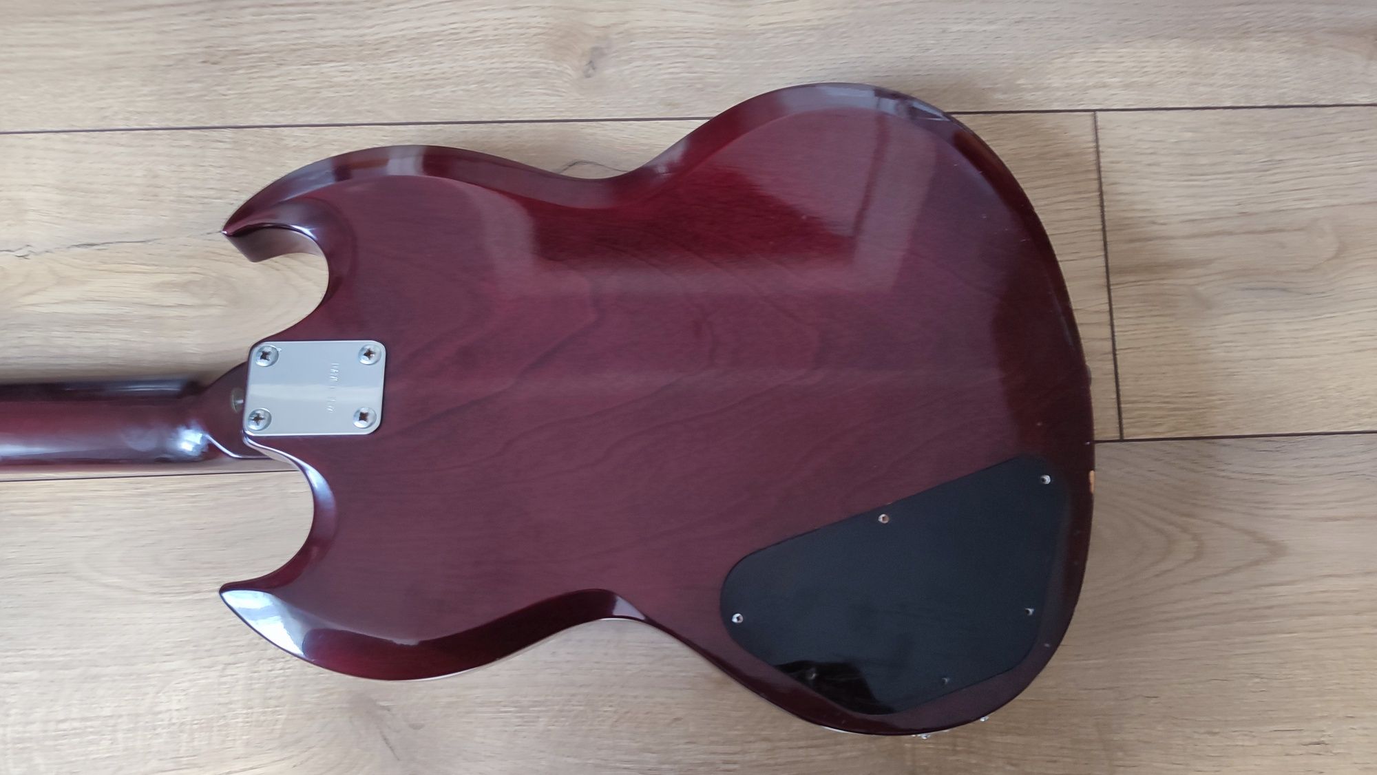 Gitara basowa bezprogowa Greco SG