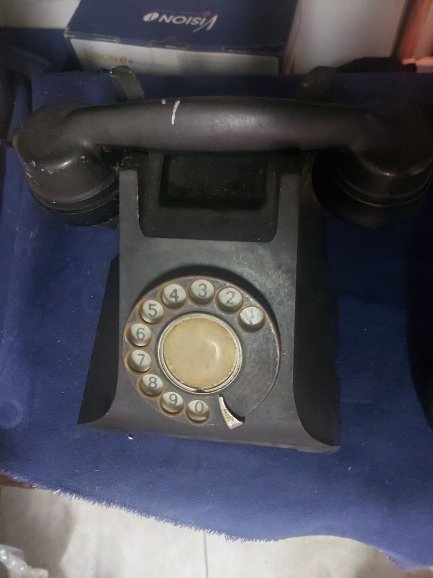 Telefones antigos de baclite