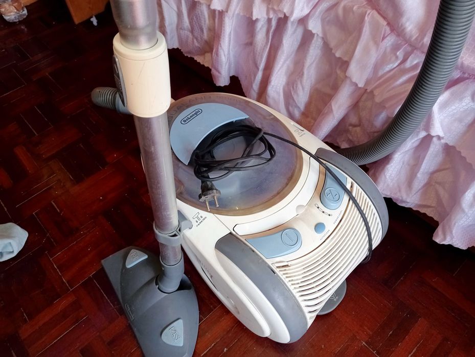 Aspirador a agua aqualand 1600w em bom estado