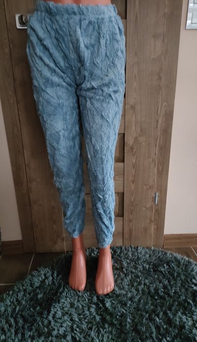 Śliczny, nowy, mięciutki, misiowy  komplet dresowy/piżama , rozmiar m/