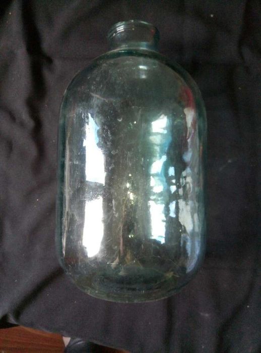 Бутль банка бутиыль стекло 10 литров с немного щербленным горлышком