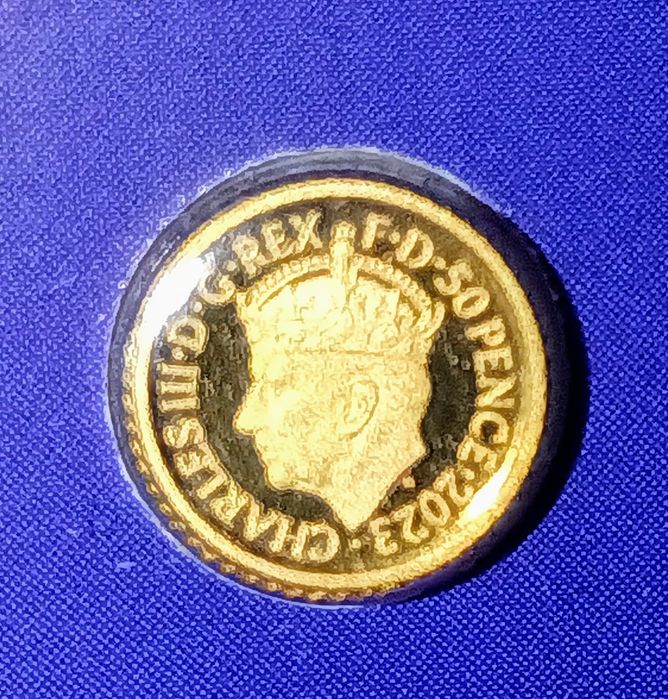 Moeda comemorativa Coroação Rei Carlos III - UK , ouro
