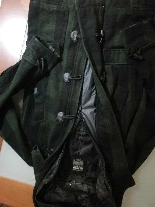 Blusão / Sobretudo - Impermeável	Pull&Bear - Usado em Bom estado