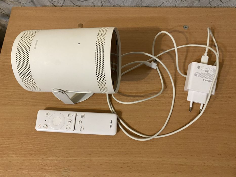 Мультимедійний проектор Samsung The Freestyle Gen.2