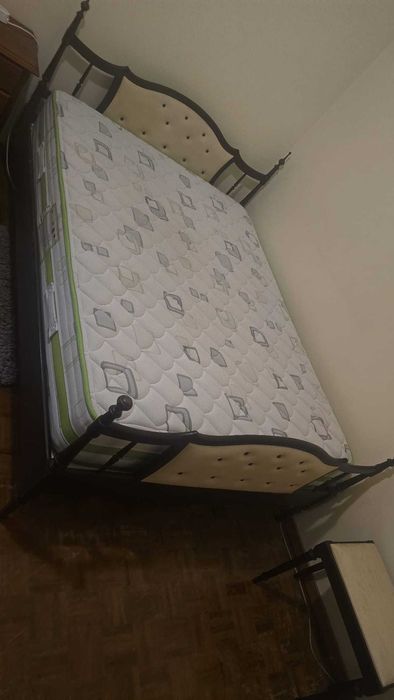 Mobilia completa quarto madeira Pau Preto com colchão (oportunidade)