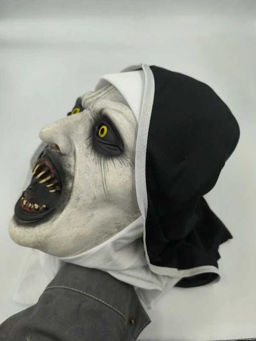 Maska zakonnicy The Nun halloween maska straszna Halloween przebranie