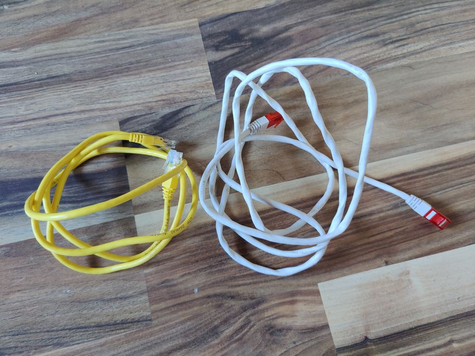Dwa kable ADSL do routera