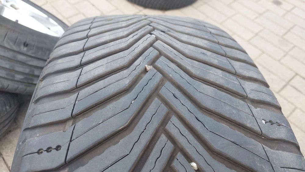 Opona pojedyncza Michelin CrossClimate 2 235/55 R19 105 H XL