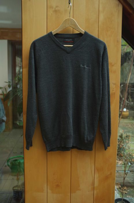 ciemnoszary sweter męski Pierre Cardin Paris klasyczny w serek