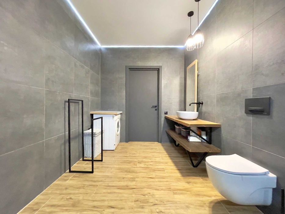 Продам стильный новый дом на  Роменской.