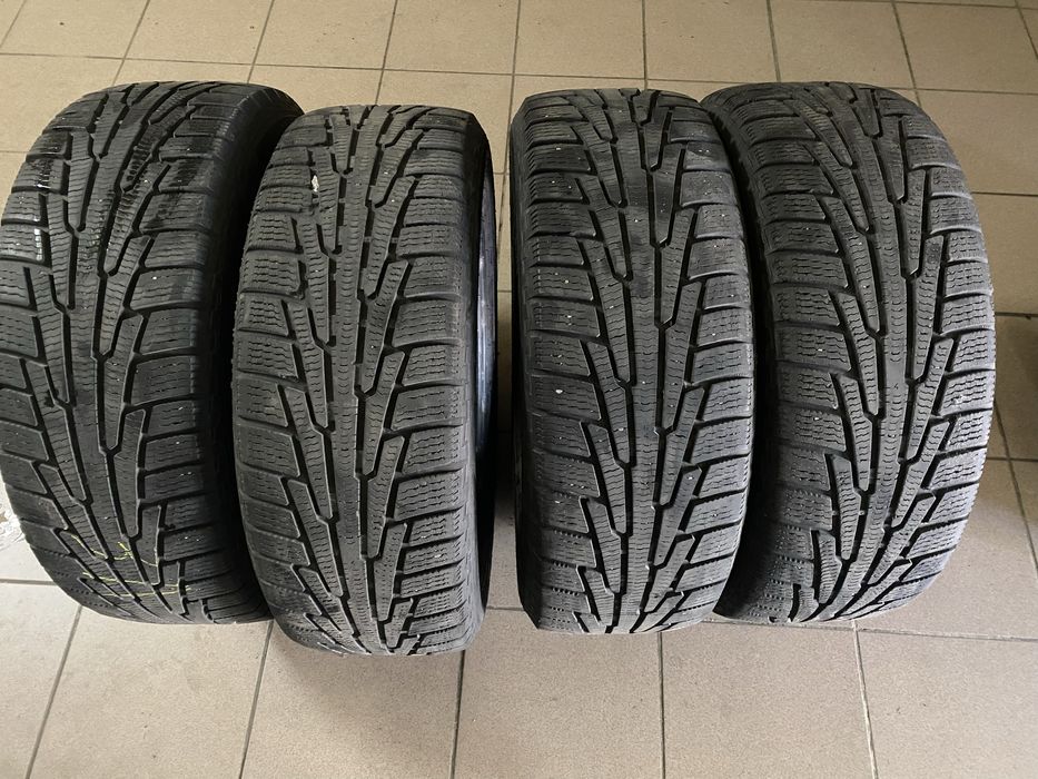 Продам резину зимню 225/55/18