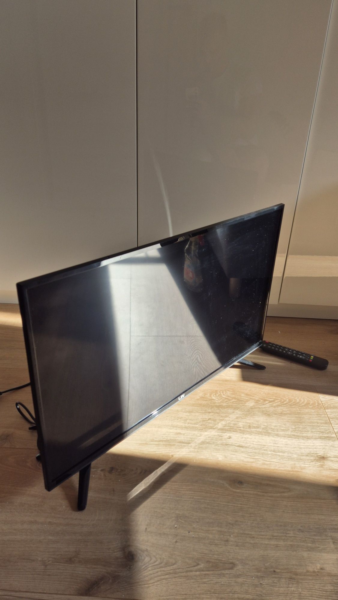 Telewizor LIN TCL 32 cale LED