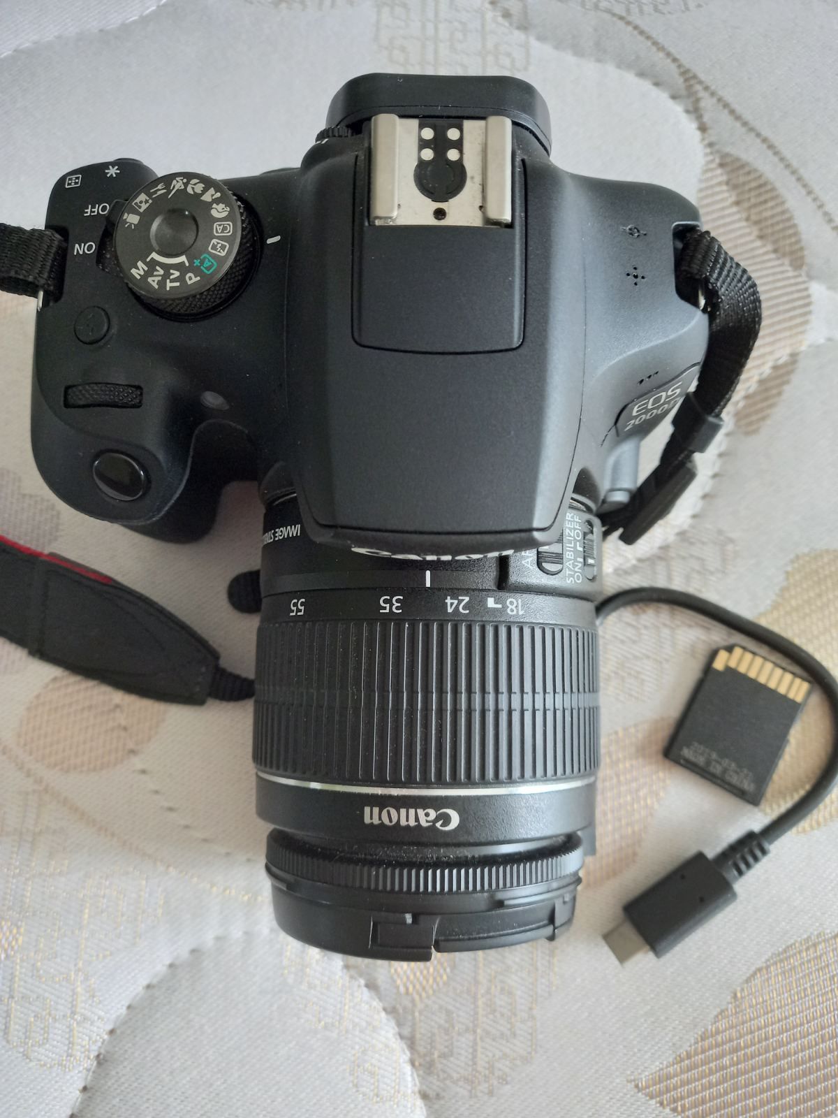 Цифрова дзеркальна камера Canon EOS 2000D (DS126741 / Rebel T7