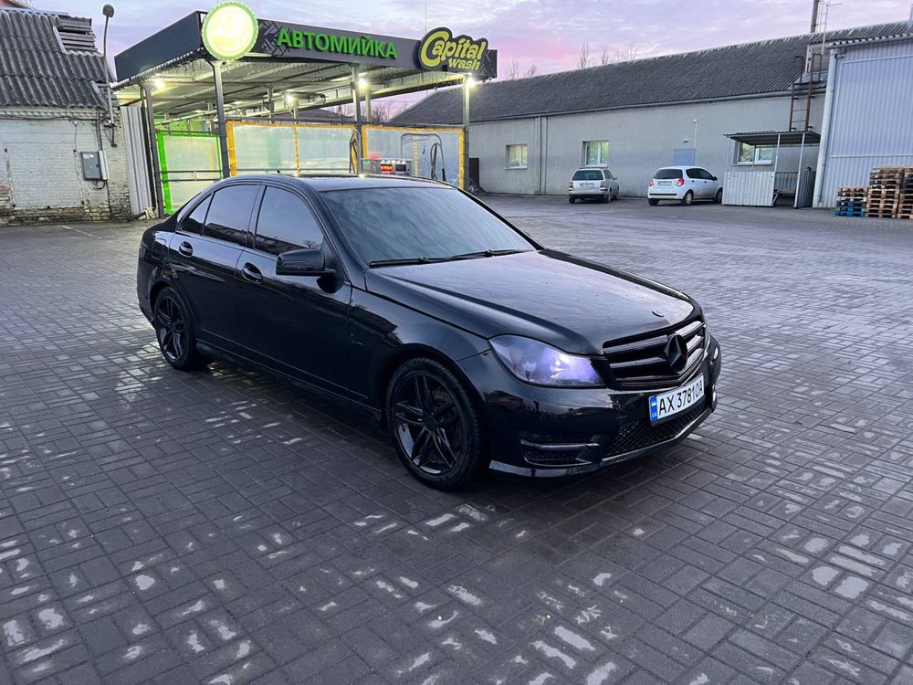 Продам Mercedes Benz C250 2012г